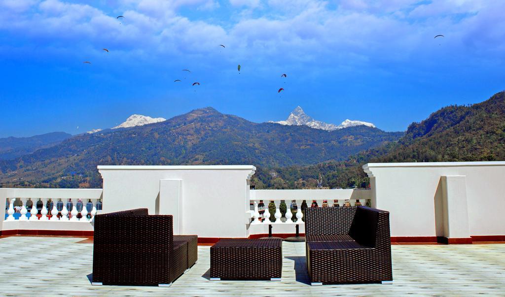 Da Yatra Courtyard Hotel Покхара Экстерьер фото