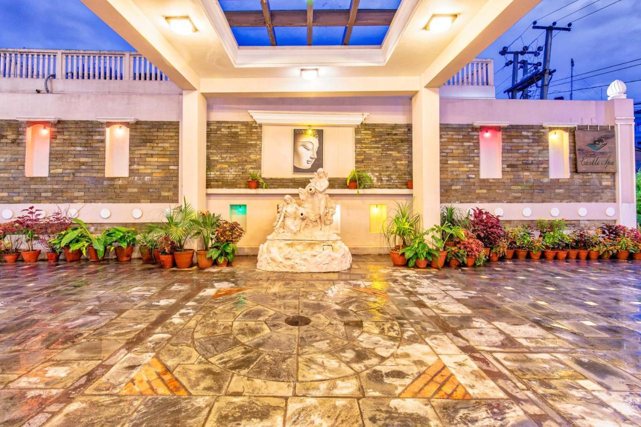 Da Yatra Courtyard Hotel Покхара Экстерьер фото