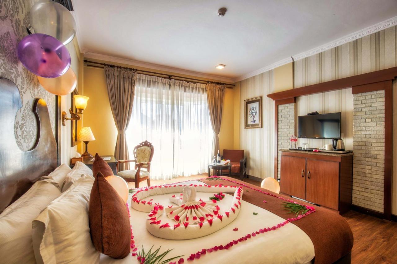 Da Yatra Courtyard Hotel Покхара Экстерьер фото