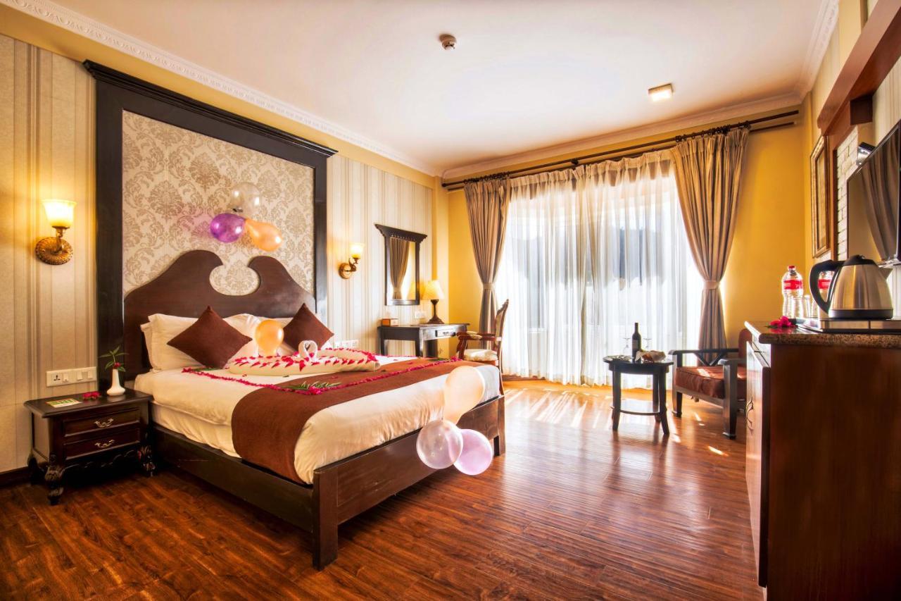 Da Yatra Courtyard Hotel Покхара Экстерьер фото