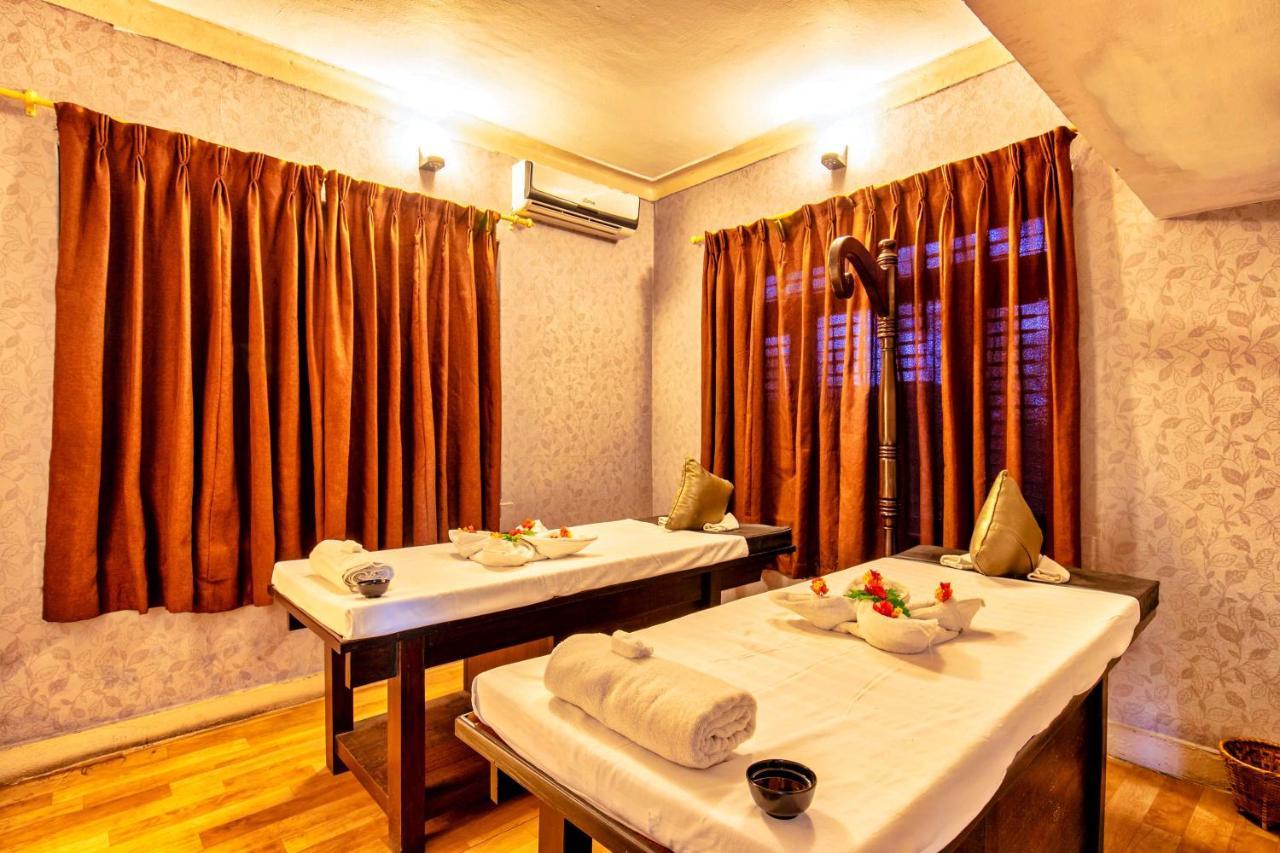 Da Yatra Courtyard Hotel Покхара Экстерьер фото