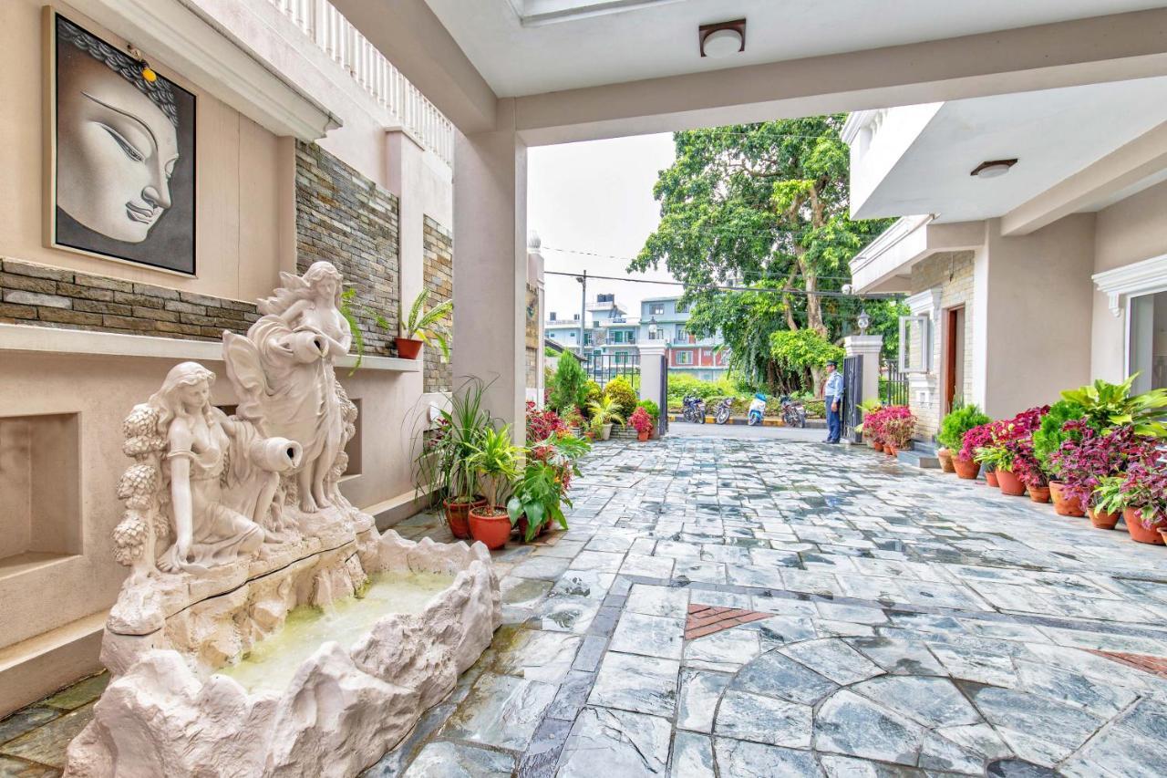 Da Yatra Courtyard Hotel Покхара Экстерьер фото