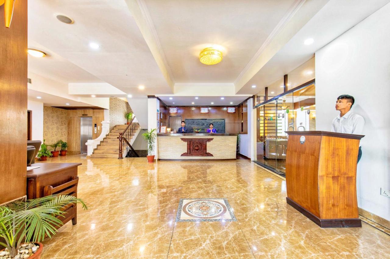 Da Yatra Courtyard Hotel Покхара Экстерьер фото