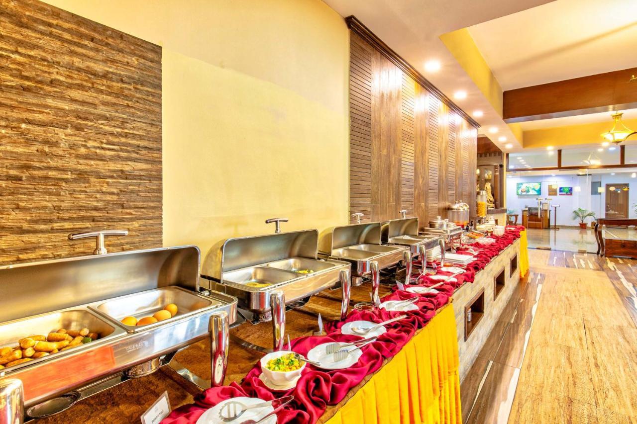 Da Yatra Courtyard Hotel Покхара Экстерьер фото