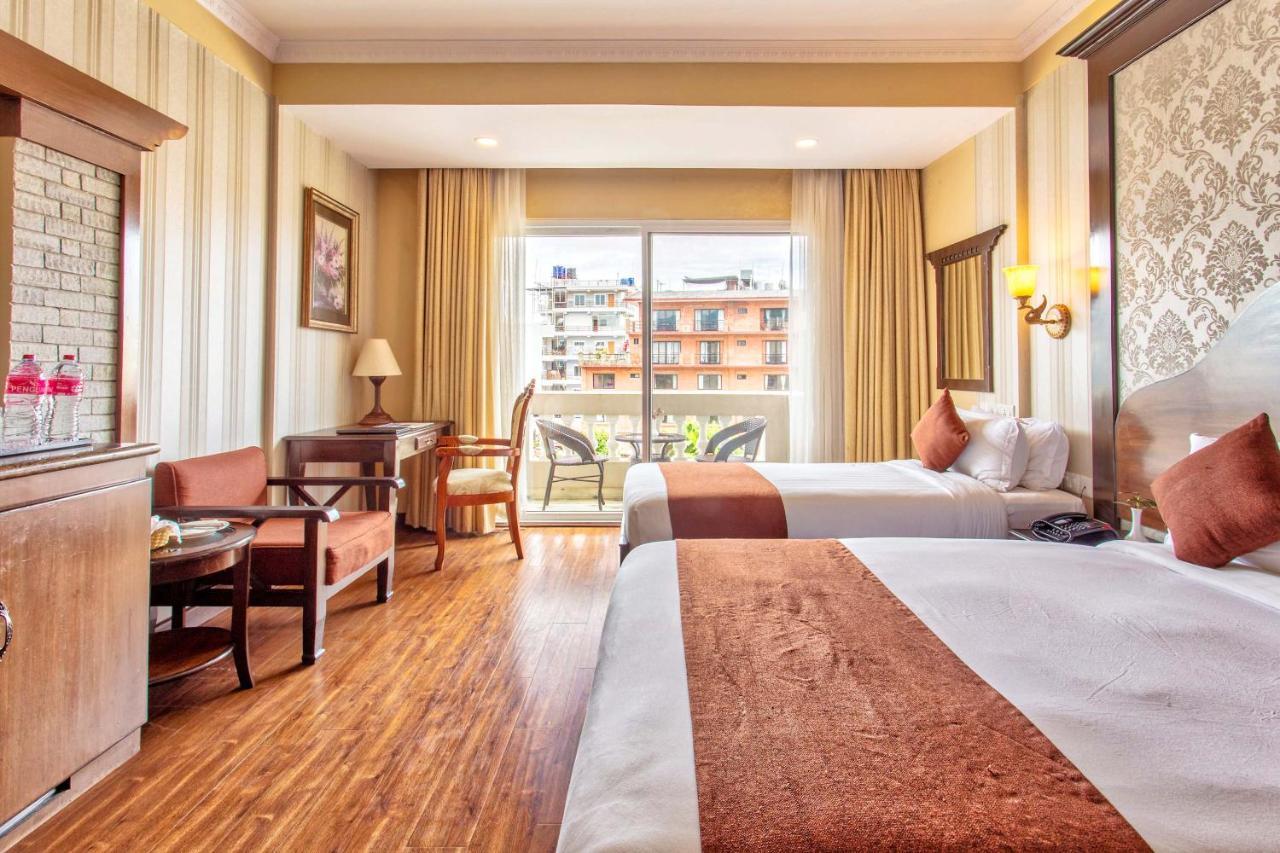 Da Yatra Courtyard Hotel Покхара Экстерьер фото