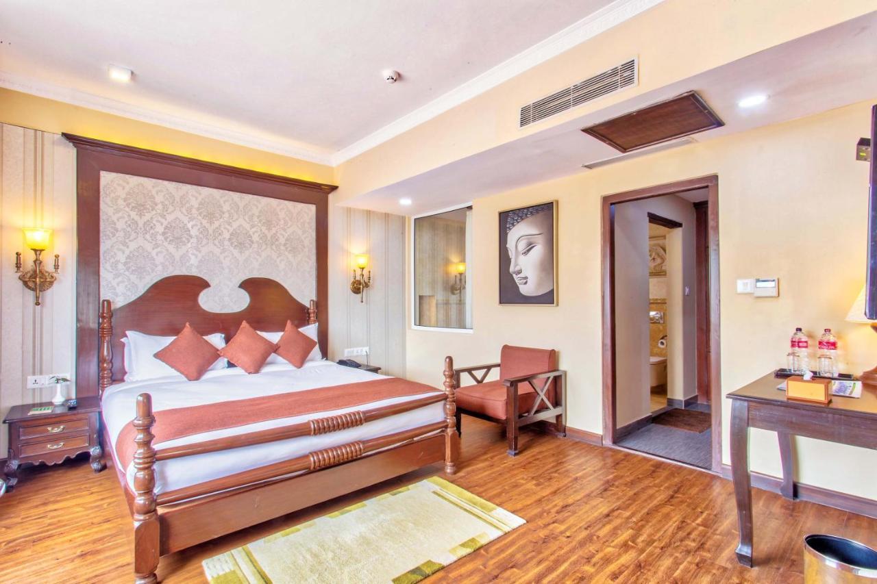 Da Yatra Courtyard Hotel Покхара Экстерьер фото